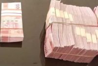 Review Aplikasi Modalku Untuk Pendana: Aplikasi Pinjaman Online yang Cocok untuk Pelaku UMKM   Bagi pelaku UMKM yang membutuhkan dana tambahan, kini telah hadir Modalku Untuk Pendana. Modalku merupakan platform pinjaman untuk para pelaku UMKM yang sedang membutuhkan suntikan modal.  Adanya platform tersebut bertujuan agar para pedagang yang tengah mengalami kesulitan mendapatkan modal bisa tetap berjualan. Dalam artikel ini akan dibahas mengenai Modalku, platform yang cocok untuk pelaku UMKM. Kelebihan Modalku Untuk Pendana  Meski banyak sekali platform yang menawarkan pinjaman secara online, namun aplikasinya Modalku bisa menjadi salah satu pilihan. Bukan tanpa alasan, pasalnya platform ini menawarkan beberapa kelebihan untuk debitur.  1. Mudah dan Dapat Dijangkau Kelebihan dari Modalku adalah mudah dan dapat dijangkau oleh pelaku UMKM. Seluruh peminjaman dilakukan secara online. Sehingga bisa dilakukan di mana pun dan kapan pun.  2. Tersedia Berbagai Fitur Canggih  Berbeda dengan aplikasi pinjaman online yang lain, platform ini dilengkapi dengan berbagai fitur canggih. Di antaranya fitur Pendanaan Terencana yakni fitur yang dapat dikelola oleh debitur secara langsung baik itu dalam menentukan pinjaman, bunga, dan jangka waktu pembayaran.  Selain itu dilengkapi juga dengan fitur Pendanaan Maksimal yakni fitur memitigasi risiko pendanaan yang Anda berikan. Ada juga fitur Exhaust Balance yakni untuk memaksimalkan pendanaan yang Anda berikan. 3. Sudah Terdaftar di OJK Sedangkan untuk keamanannya sendiri tidak perlu khawatir, karena Modalku sudah terdaftar dan diawasi oleh OJK. Sehingga platform ini sangat rekomended bagi yang sedang membutuhkan dana tambahan untuk modal. 4. Kredit Bisa Mencapai 2 Miliar  Modalku sangat cocok bagi yang ingin memulai usaha atau pelaku UMKM yang membutuhkan modal tambahan atau untuk memperlebar usaha. Pasalnya kredit di platform ini bisa mencapai hingga 2 miliar. Dengan menyediakan jumlah kredit yang besar, tentu bisa membuat usaha tetap jalan atau memperlebar usaha yang kini sedang dirintis. 5. Tidak Membutuhkan Jaminan Kelebihan Modalku yang terakhir adalah pelaku UMKM bisa meminjam uang tanpa memberikan jaminan. Hal ini tentu menjadi keuntungan tersendiri karena bisa mendapatkan suntikan dana untuk usaha dengan cepat tanpa harus memberikan jaminan barang berharga. Cara Kerja Modalku Untuk Pendana Cara kerja Modalku sangat mudah, pelaku UMKM cukup mendaftar untuk mengajukan kredit di website resmi Modalku. Jika sudah, tim aplikasi Modalku akan segera memproses aplikasi debitur.  Jika sesuai dengan kriteria dan memenuhi syarat maka Pendana Modalku akan memberikan kredit usaha dengan proses urun dana. Kemudian pelaku UMKM akan mendapatkan kredit dana setelah proses urun dana selesai. Simulasi Modalku Untuk Pendana  Bagi yang masih bingung, berikut ini simulasi Modalku Untuk Pendana. Dana pinjaman atau pokok pendanaan yang diberikan: Rp 10.000.000 Jangka waktu yang harus dibayar: 12 bulan Suku bunga: 12% per tahun Biaya layanan: 3% per tahun Jumlah total pendanaan (pokok + bunga): Rp 10.000.000 * (1+12%)= Rp 11.200.000 Total manfaat pendanaan per bulan: Rp 11.200.000 / 12 = Rp 933.333 Potongan biaya layanan: Rp 2.333 Jumlah manfaat pendanaan per bulan: Rp 931.000  (sebelum pajak) Jadi jumlah yang harus dibayarkan setiap bulannya adalah 931.000 (sebelum pajak). Kesimpulan  Modalku sangat cocok bagi pelaku UMKM yang sedang membutuhkan suntikan dana atau bagi yang ingin membuka usaha. Selain cepat, jumlah kredit pun bisa mencapai 2 miliar yang sangat cocok untuk membuka atau mengembangkan usaha. Meski demikian Anda harus tetap hati-hati sebelum meminjam di aplikasi online termasuk Modalku. Review Aplikasi Modalku Untuk Pendana: Aplikasi Pinjaman Online yang Cocok untuk Pelaku UMKM Bagi pelaku UMKM yang membutuhkan dana tambahan, kini telah hadir Modalku Untuk Pendana. Modalku merupakan platform pinjaman untuk para pelaku UMKM yang sedang membutuhkan suntikan modal. Adanya platform tersebut bertujuan agar para pedagang yang tengah mengalami kesulitan mendapatkan modal bisa tetap berjualan. Dalam artikel ini akan dibahas mengenai Modalku, platform yang cocok untuk pelaku UMKM. Kelebihan Modalku Untuk Pendana Meski banyak sekali platform yang menawarkan pinjaman secara online, namun aplikasinya Modalku bisa menjadi salah satu pilihan. Bukan tanpa alasan, pasalnya platform ini menawarkan beberapa kelebihan untuk debitur. 1. Mudah dan Dapat Dijangkau Kelebihan dari Modalku adalah mudah dan dapat dijangkau oleh pelaku UMKM. Seluruh peminjaman dilakukan secara online. Sehingga bisa dilakukan di mana pun dan kapan pun. 2. Tersedia Berbagai Fitur Canggih Berbeda dengan aplikasi pinjaman online yang lain, platform ini dilengkapi dengan berbagai fitur canggih. Di antaranya fitur Pendanaan Terencana yakni fitur yang dapat dikelola oleh debitur secara langsung baik itu dalam menentukan pinjaman, bunga, dan jangka waktu pembayaran. Selain itu dilengkapi juga dengan fitur Pendanaan Maksimal yakni fitur memitigasi risiko pendanaan yang Anda berikan. Ada juga fitur Exhaust Balance yakni untuk memaksimalkan pendanaan yang Anda berikan. 3. Sudah Terdaftar di OJK Sedangkan untuk keamanannya sendiri tidak perlu khawatir, karena Modalku sudah terdaftar dan diawasi oleh OJK. Sehingga platform ini sangat rekomended bagi yang sedang membutuhkan dana tambahan untuk modal. 4. Kredit Bisa Mencapai 2 Miliar Modalku sangat cocok bagi yang ingin memulai usaha atau pelaku UMKM yang membutuhkan modal tambahan atau untuk memperlebar usaha. Pasalnya kredit di platform ini bisa mencapai hingga 2 miliar. Dengan menyediakan jumlah kredit yang besar, tentu bisa membuat usaha tetap jalan atau memperlebar usaha yang kini sedang dirintis. 5. Tidak Membutuhkan Jaminan Kelebihan Modalku yang terakhir adalah pelaku UMKM bisa meminjam uang tanpa memberikan jaminan. Hal ini tentu menjadi keuntungan tersendiri karena bisa mendapatkan suntikan dana untuk usaha dengan cepat tanpa harus memberikan jaminan barang berharga. Cara Kerja Modalku Untuk Pendana Cara kerja Modalku sangat mudah, pelaku UMKM cukup mendaftar untuk mengajukan kredit di website resmi Modalku. Jika sudah, tim aplikasi Modalku akan segera memproses aplikasi debitur. Jika sesuai dengan kriteria dan memenuhi syarat maka Pendana Modalku akan memberikan kredit usaha dengan proses urun dana. Kemudian pelaku UMKM akan mendapatkan kredit dana setelah proses urun dana selesai. Simulasi Modalku Untuk Pendana Bagi yang masih bingung, berikut ini simulasi Modalku Untuk Pendana. Dana pinjaman atau pokok pendanaan yang diberikan: Rp 10.000.000 Jangka waktu yang harus dibayar: 12 bulan Suku bunga: 12% per tahun Biaya layanan: 3% per tahun Jumlah total pendanaan (pokok + bunga): Rp 10.000.000 * (1+12%)= Rp 11.200.000 Total manfaat pendanaan per bulan: Rp 11.200.000 / 12 = Rp 933.333 Potongan biaya layanan: Rp 2.333 Jumlah manfaat pendanaan per bulan: Rp 931.000 (sebelum pajak) Jadi jumlah yang harus dibayarkan setiap bulannya adalah 931.000 (sebelum pajak). Kesimpulan Modalku sangat cocok bagi pelaku UMKM yang sedang membutuhkan suntikan dana atau bagi yang ingin membuka usaha. Selain cepat, jumlah kredit pun bisa mencapai 2 miliar yang sangat cocok untuk membuka atau mengembangkan usaha. Meski demikian Anda harus tetap hati-hati sebelum meminjam di aplikasi online termasuk Modalku.